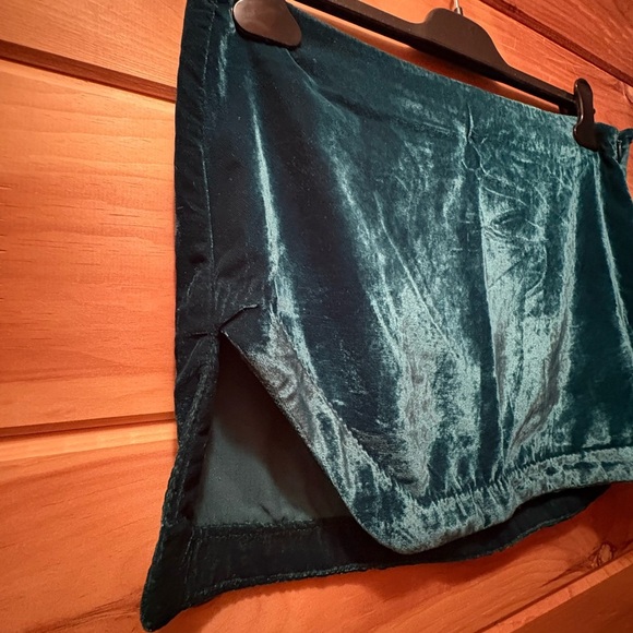 Free People Velvet Mini Skirt. Deep Teal. US 8/ UK 12 - Picture 3 of 10